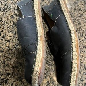 El Naturalista 10.5/44 Men’s Slip On NEW